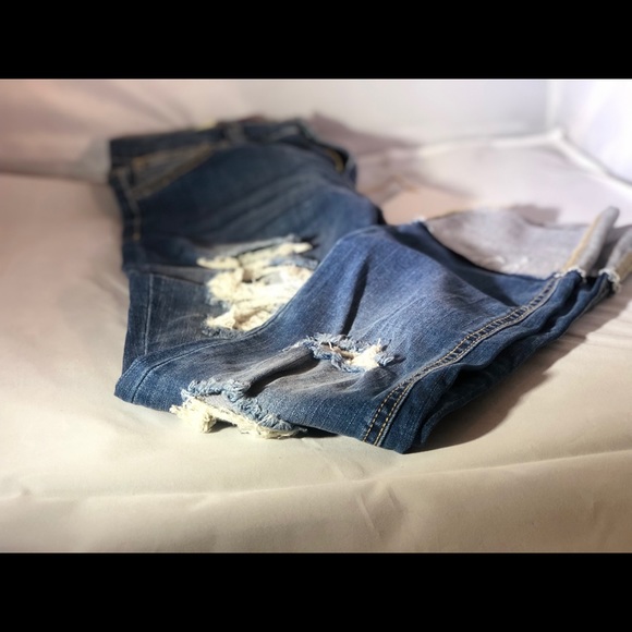 Destroyed denim blue jeans - Picture 3 of 3
